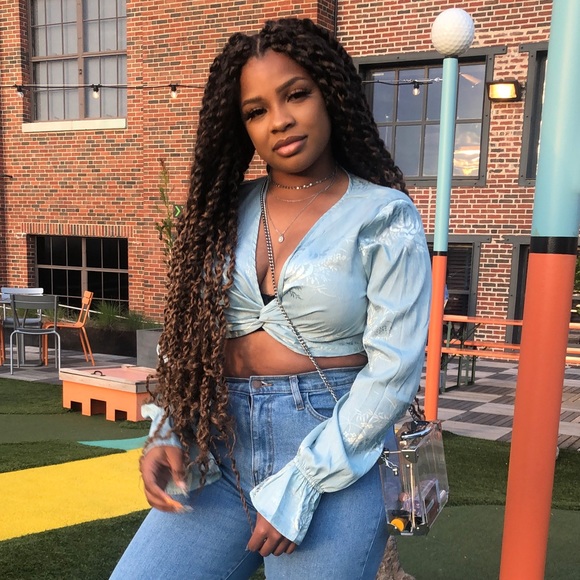 Blue long sleeve floral  satin crop top - Picture 2 of 2